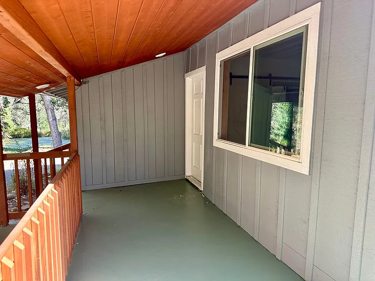 11292 Old Pond Ln — Photo 8