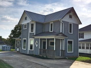 207 W Des Moines St, Brooklyn, IA 52211