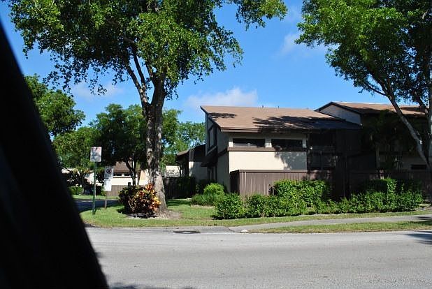 2nd image of 2271 Bayberry Dr