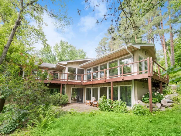 12001 Hilloway Rd W, Minnetonka, MN 55305