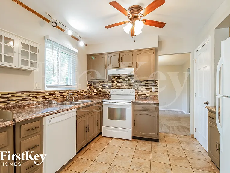 7073 Bridges Rd — Photo 5