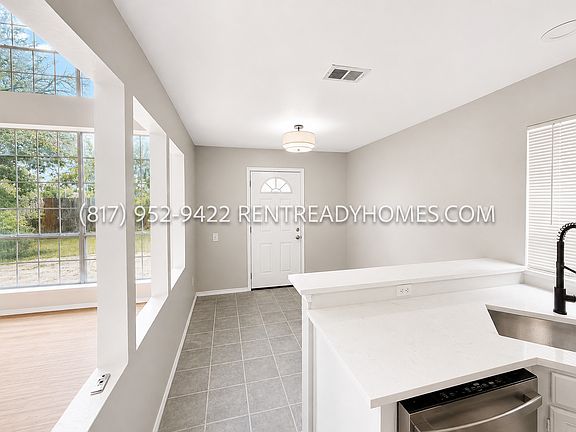 5th image of 3405 Plantation Ln