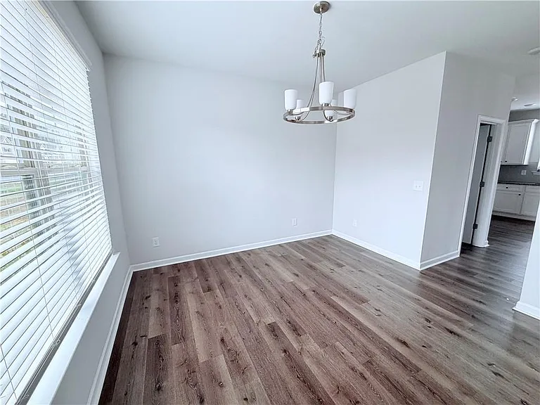 409 McGinnis Cir — Photo 17