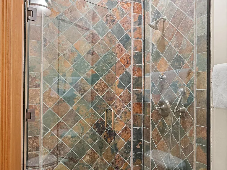 691 Pfister Dr — Photo 53