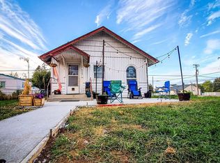 312 W Maple St, Sequim, WA 98382