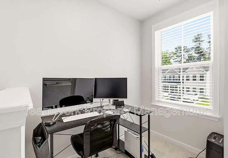 506 Green Fern Dr — Photo 22