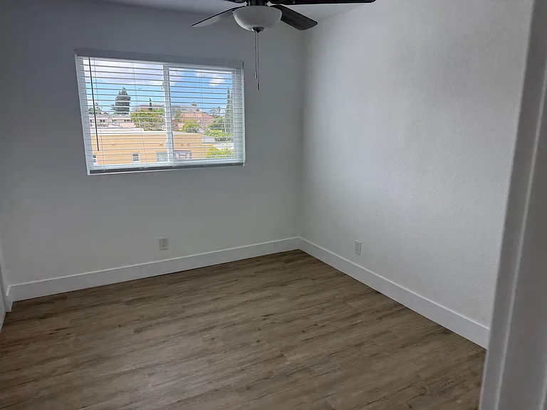 4410 Highland Ave #B — Photo 7