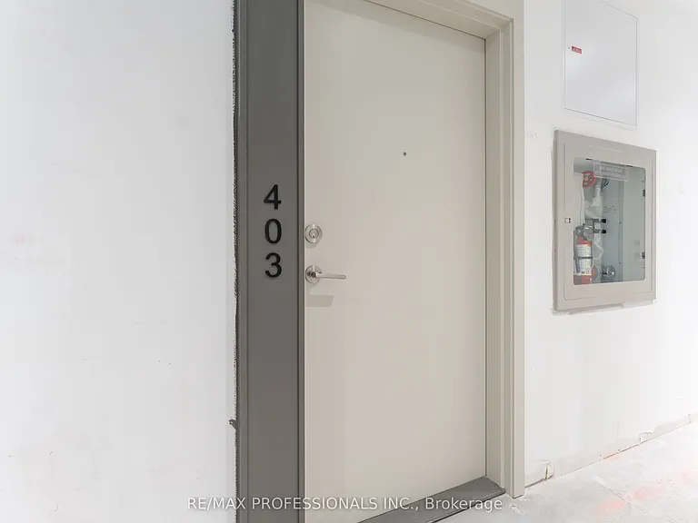 10 Flavelle Trl #403 — Photo 1