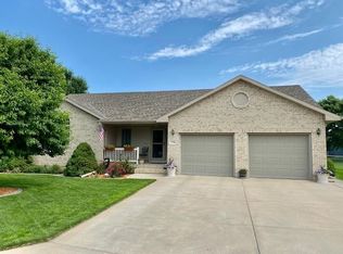 1716 E 41st Street Pl, Kearney, NE 68847