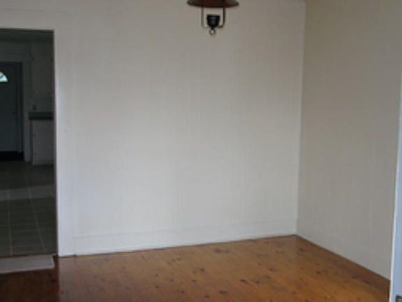 2nd image of 105 N Martiele St