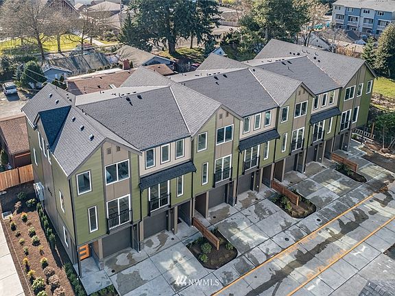 4th image of 18521 1st Avenue NE #4