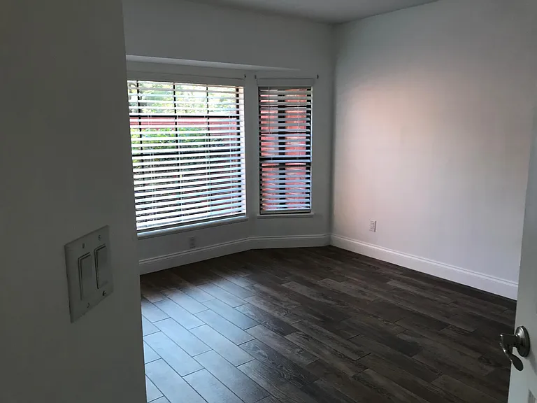 2032 N Carpenter Rd — Photo 9
