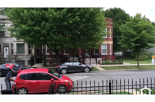 2821 W Flournoy St #2 Photo 1