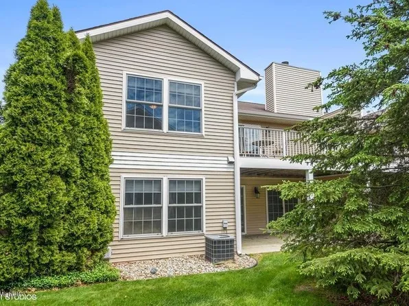5530 Ivy Path, Stevensville, MI 49127