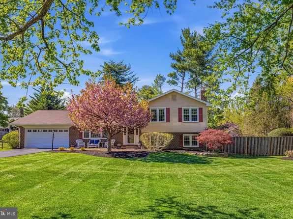 11224 Stamper Ct, Oakton, VA 22124