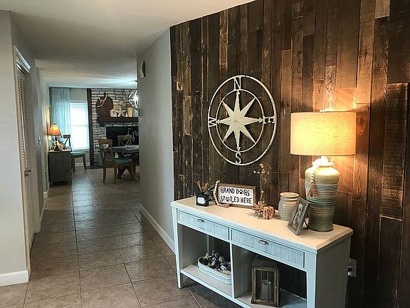 4th image of 375 Cypress Creek Cir