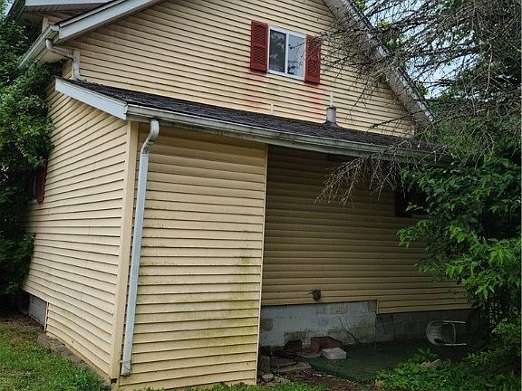 3rd image of 155 E College St