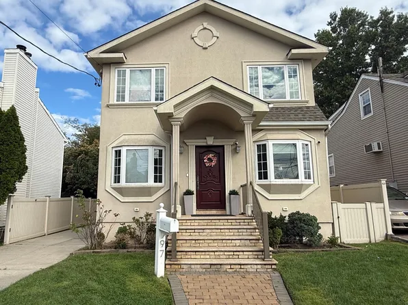 97 Coventry Avenue, Albertson, NY 11507
