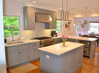 78 Highland Ave UNIT 78, Newtonville, MA 02460
