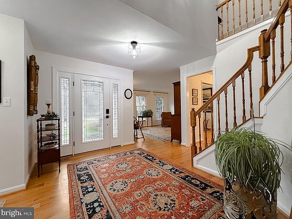 4th image of 21749 Pinehurst Ct