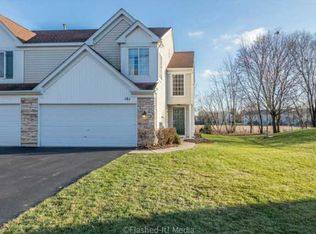 161 Locksley Dr, Streamwood, IL
