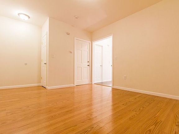 3rd image of 254 Van Horne St #3