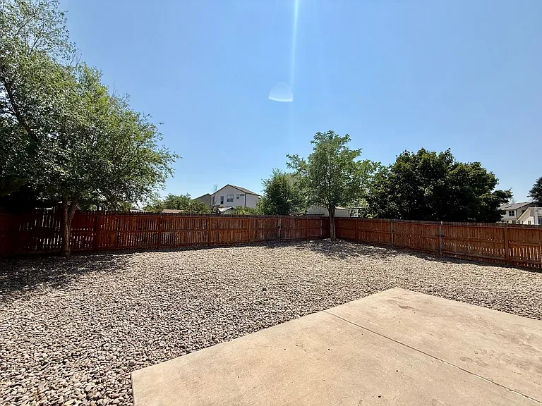 4631 Fencer Rd — Photo 17