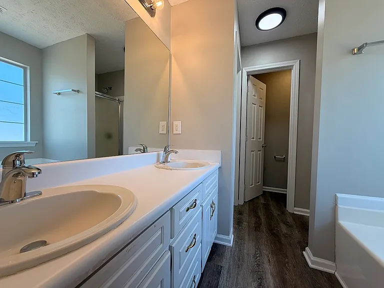 4192 Alaina Ave — Photo 9