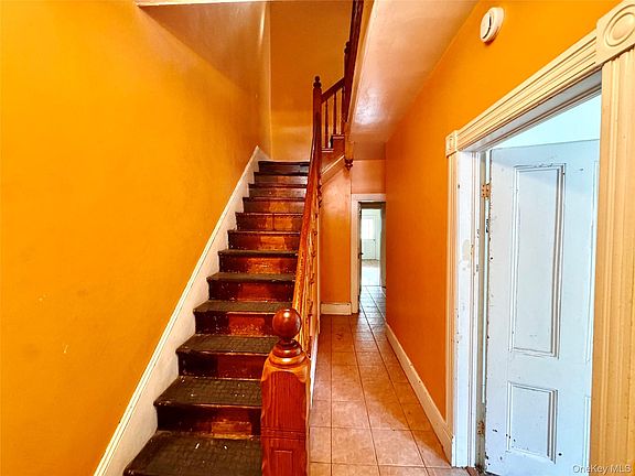 4th image of 51 Benkard Avenue
