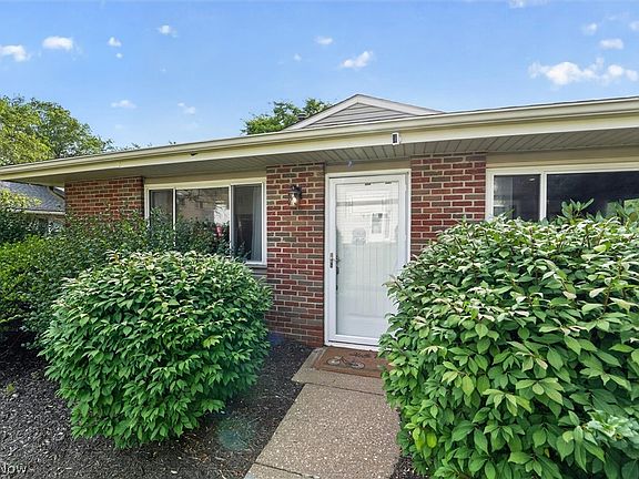 3rd image of 3826 Twin Pines Dr