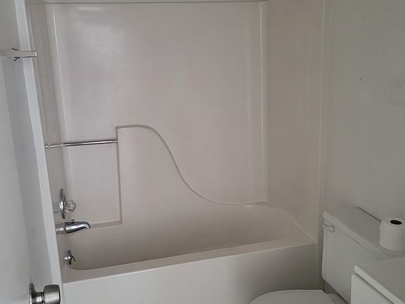 3rd image of 785 Schaeffer St NE #785