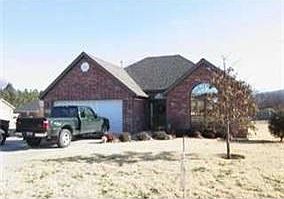 1st image of 102 Oakridge Dr