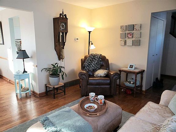 3rd image of 2817 Wexford Dr