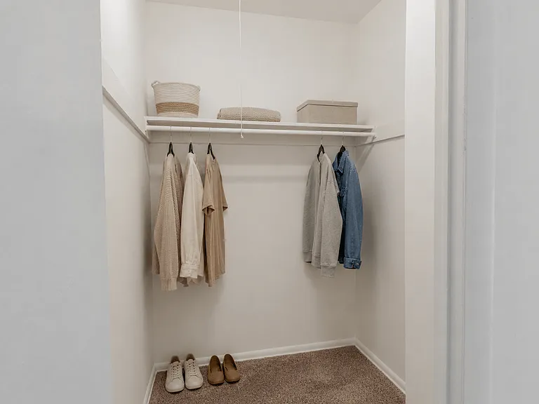 Woodacres Apartment Homes — Photo 27