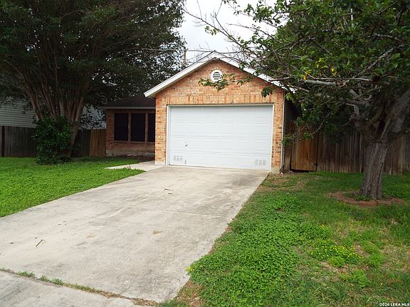 2nd image of 13910 Villa Camino