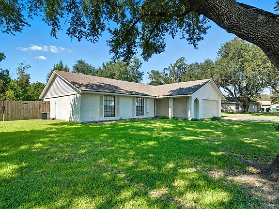 2nd image of 6624 Meadow Ridge Ln