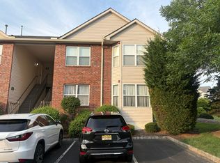 2 Jennifer Dr, East Hanover, NJ 07936