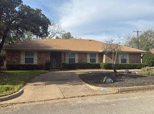 700 Green River Trl, Fort Worth, TX 76103
