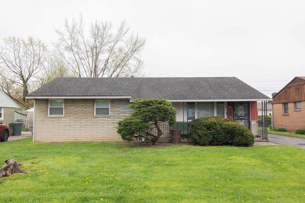 2047 Jane Ave photo 1