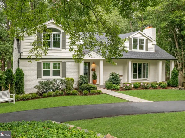 9225 Laurel Oak Dr, Bethesda, MD 20817