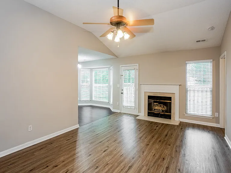10342 Battle Ct — Photo 5