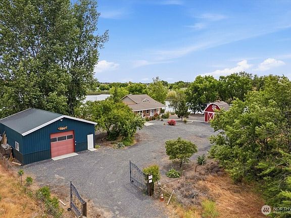 5th image of 3481 Valley Road