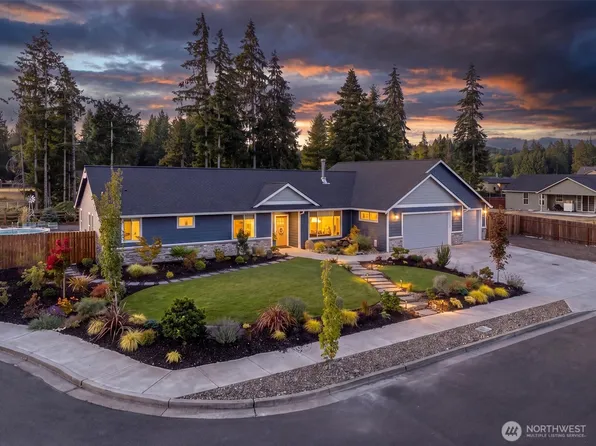 105 Andrew Court, Castle Rock, WA 98611
