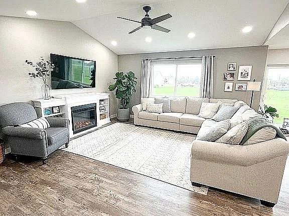 4th image of 209 Tonya Dr