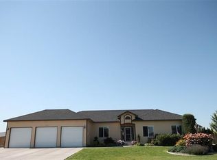 5701 Kilawea Dr, West Richland, WA 99353