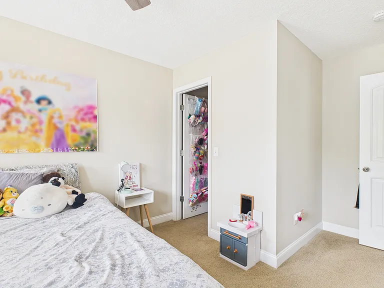 213 Grandview Dr — Photo 29