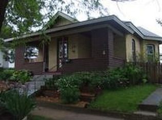 307 W Edgewater St, Portage, WI 53901