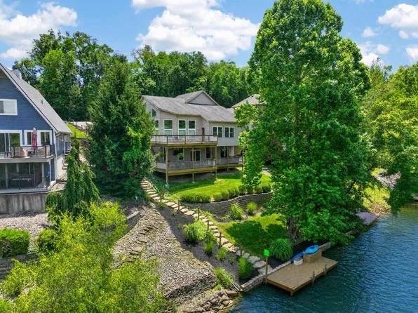 1438 Cliftmont Cir, Lawrenceburg, IN 47025