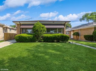5040 Main St, Skokie, IL 60077