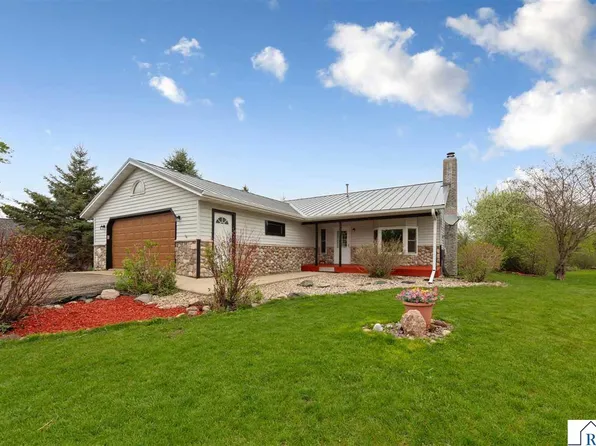 30 Winnebago Cir, Saint Clair, MN 56080